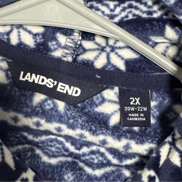 Lands’ End Fleece Pullover Blue White Snowflake 2X - Picture 4 of 6